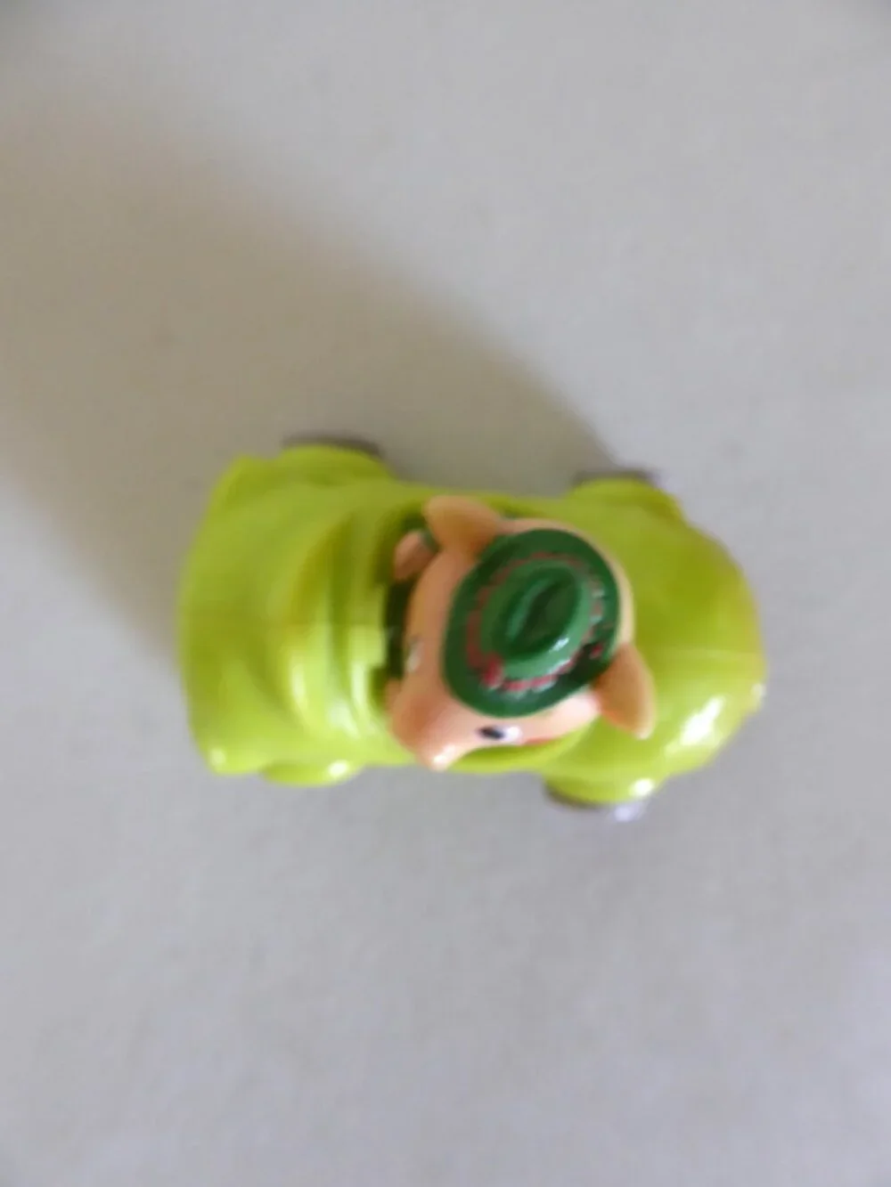 1994 McDONALDS HAPPY MEAL BUSY WORLD RICHARD SCARRY MR FUMBLE PIG PICKLE TOY CAR